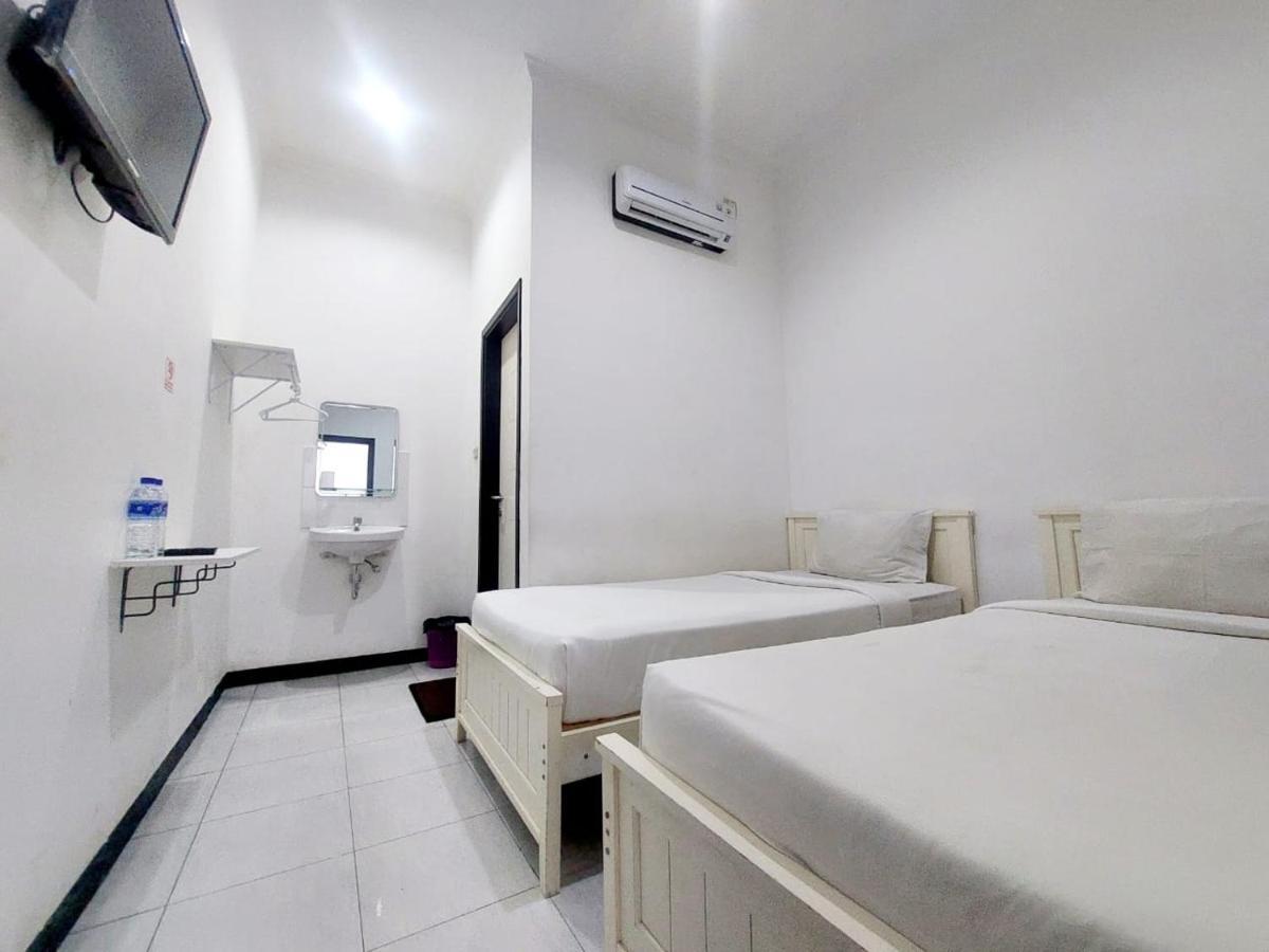 Cozy Stay Kupang Kupang  Exterior photo