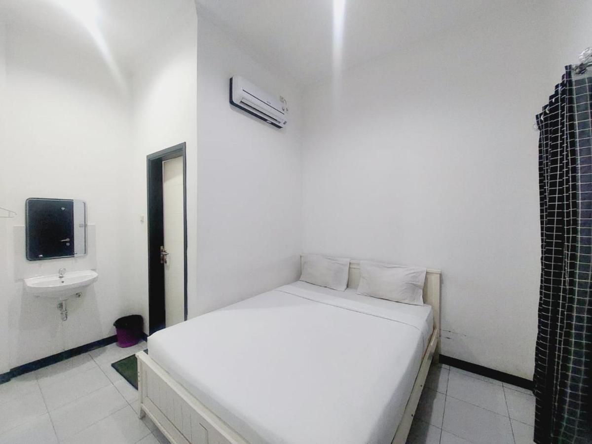 Cozy Stay Kupang Kupang  Exterior photo